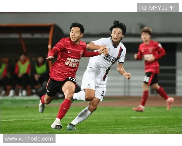 成都亚运会足球赛点评：个人能力展现与团队协作的完美结合